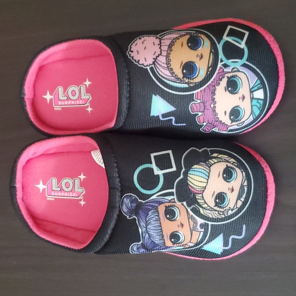 LOL slippers